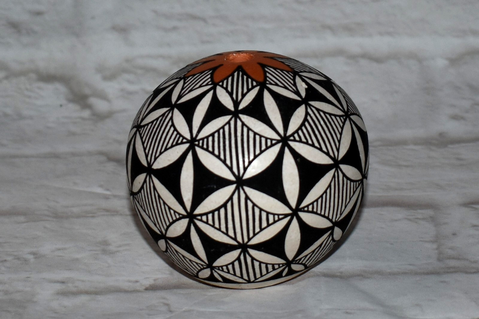 BECKY PASQUALE Acoma, NM Seed Pot NATIVE AMERICAN 3.25"H Signed