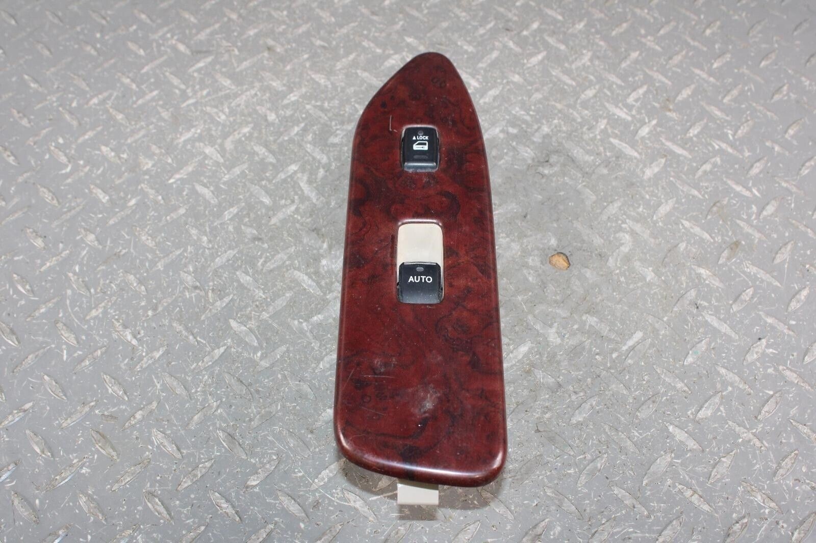 03-07 LX470 *WORN* Woodgrain Front Passenger Right Door Power Window Lock Switch