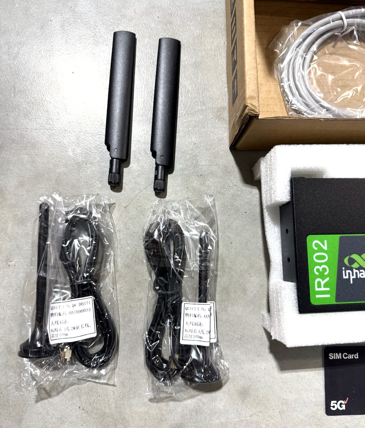 InHand IR302-FQ38-IO Dual Industrial Cellular Router LTE CAT4 150Mbps EXTRAS NEW