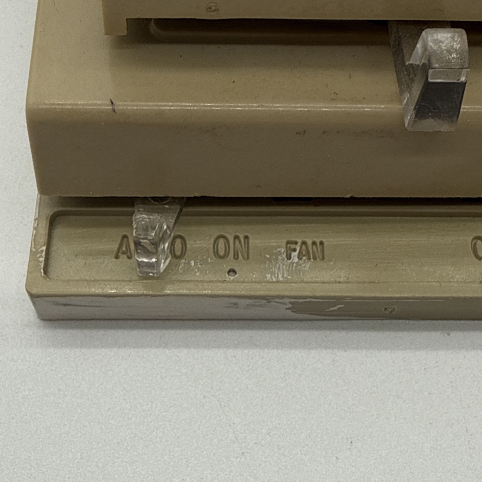 Vintage Carrier Honeywell Thermostat - Auto, On & Off - Cool, Off, Heat