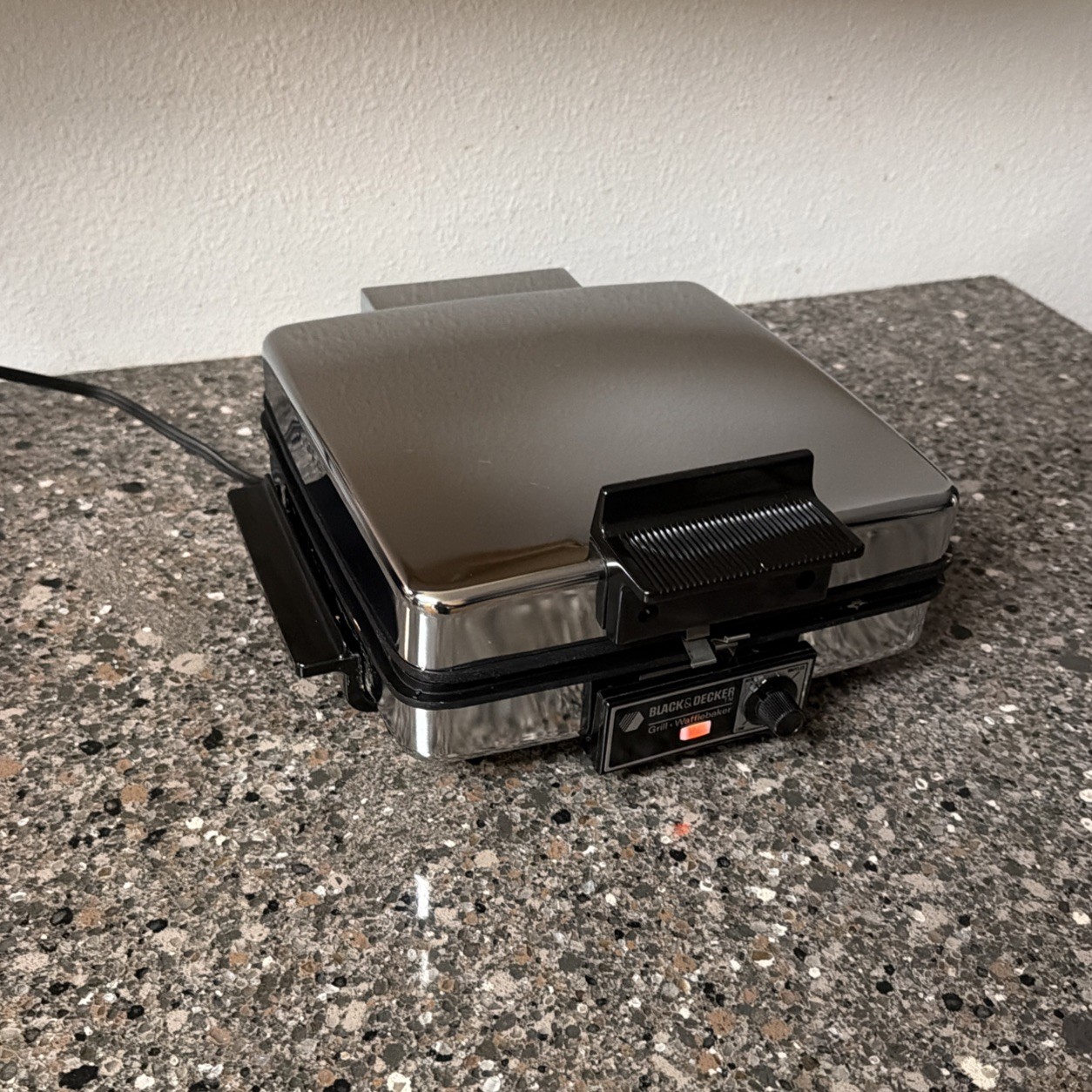 Black & Decker 3 in 1 Waffle Baker Maker Grill G48TD Tested Works Great Clean