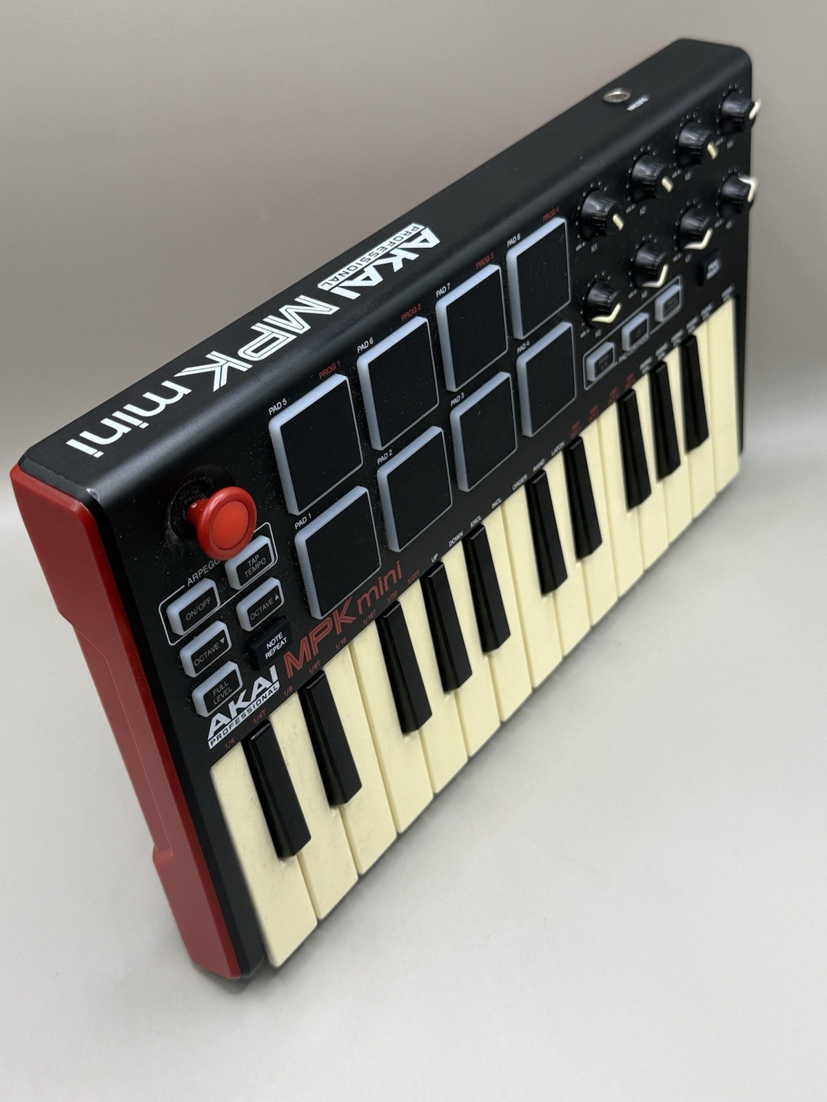 Akai Professional MPK2 Mini Play Portable 25-Key Keyboard