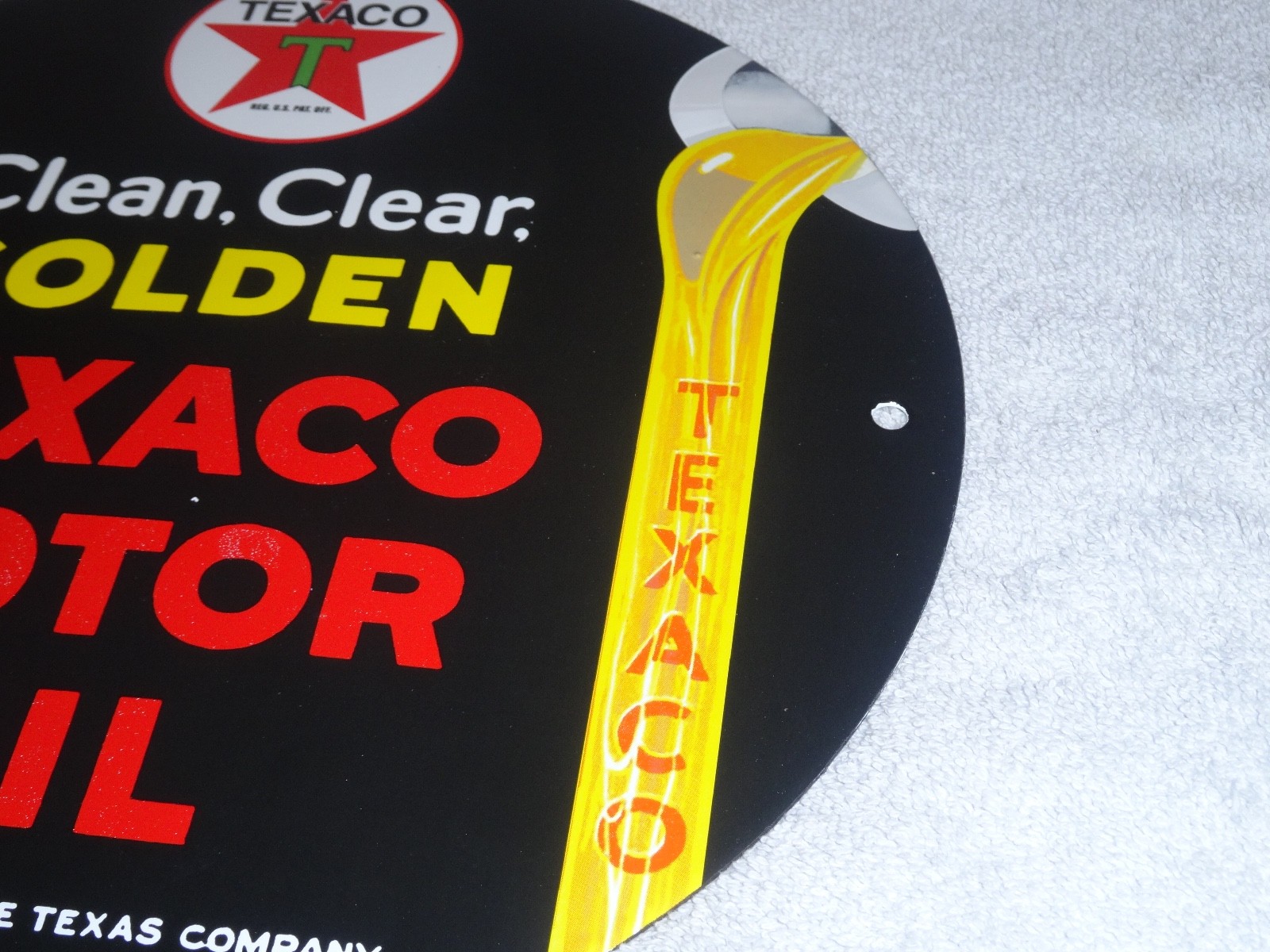 VINTAGE 1948 CLEAN, CLEAR TEXACO MOTOR OIL 11 3/4" PORCELAIN METAL GASOLINE SIGN