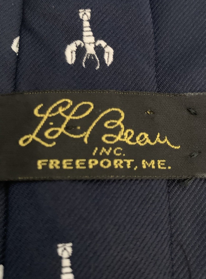 L.L. Bean Lobster Tie Navy Blue Silk Blend Necktie Vintage Youth 50”x3-1/2”