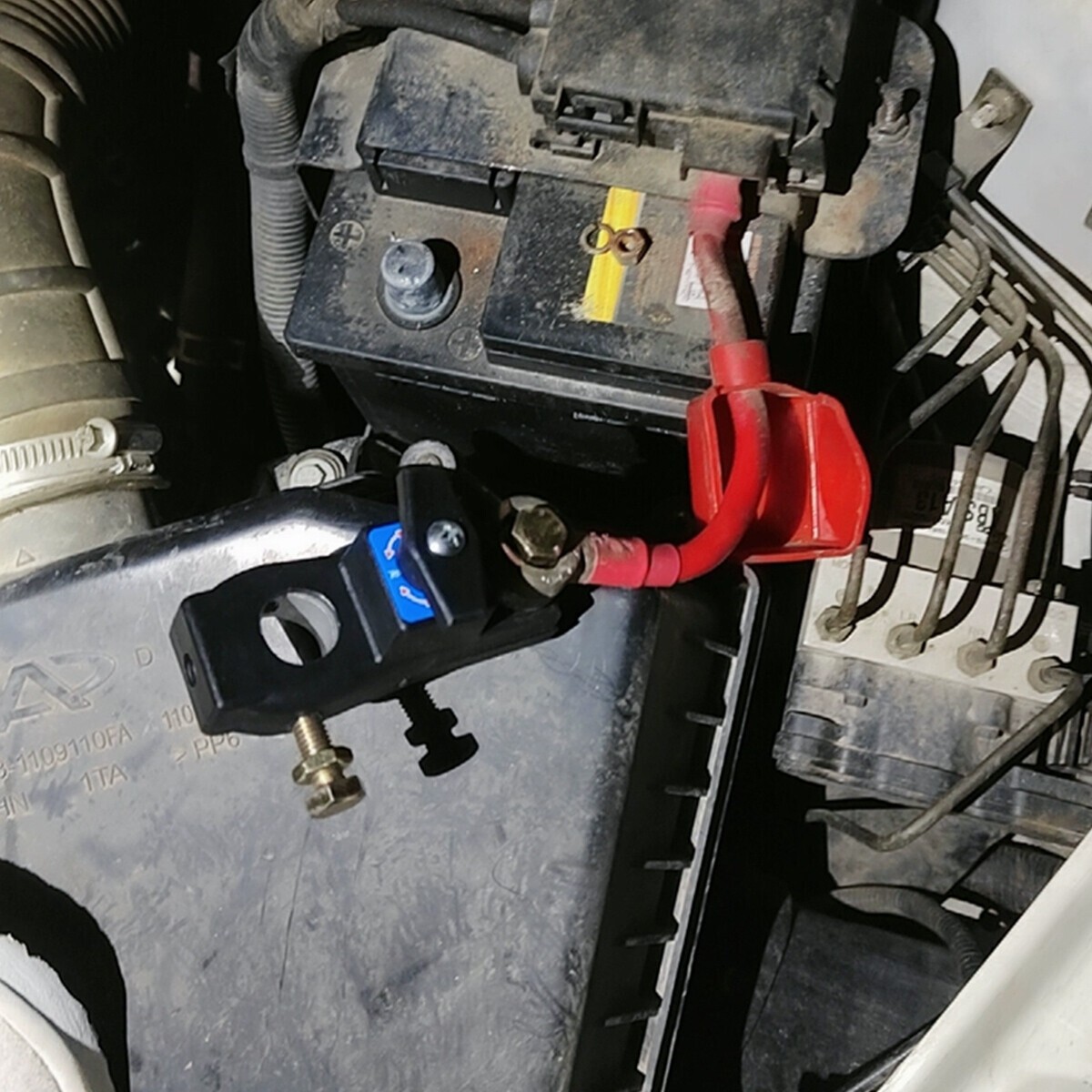 2PCS Car Battery Disconnect Isolator Cut Off Switch 12-24V Battery Terminal US