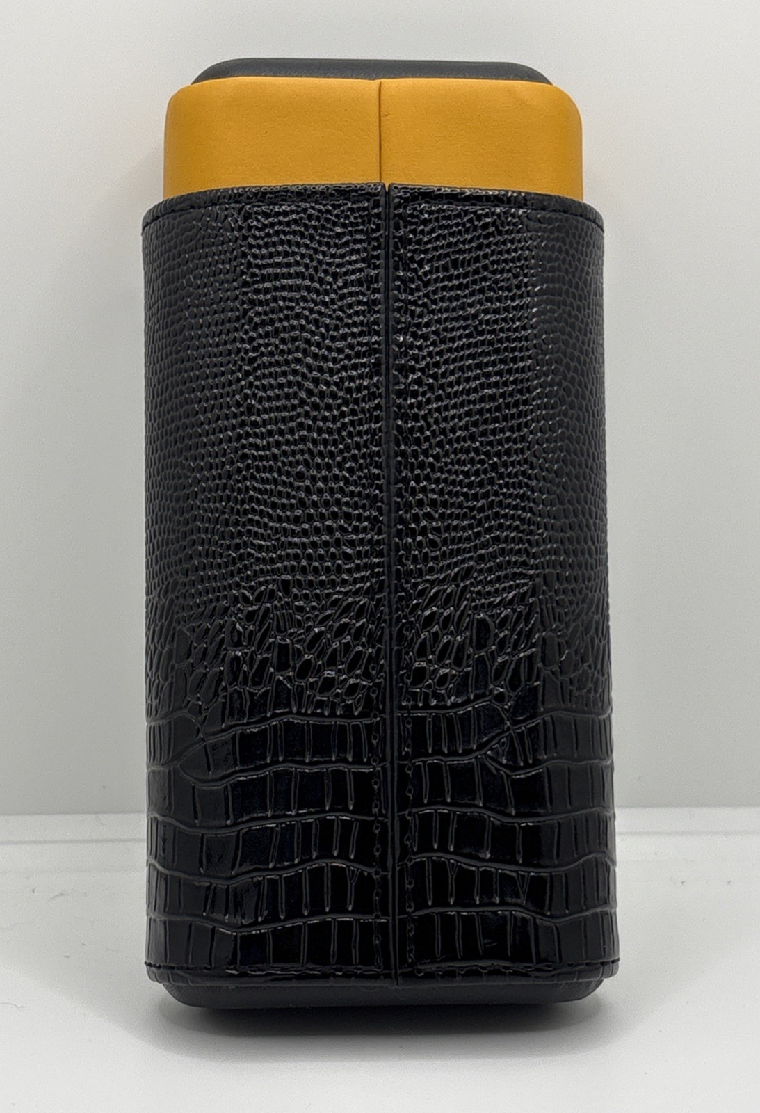 Black Crocodile Pattern 3-Cigar Travel Case