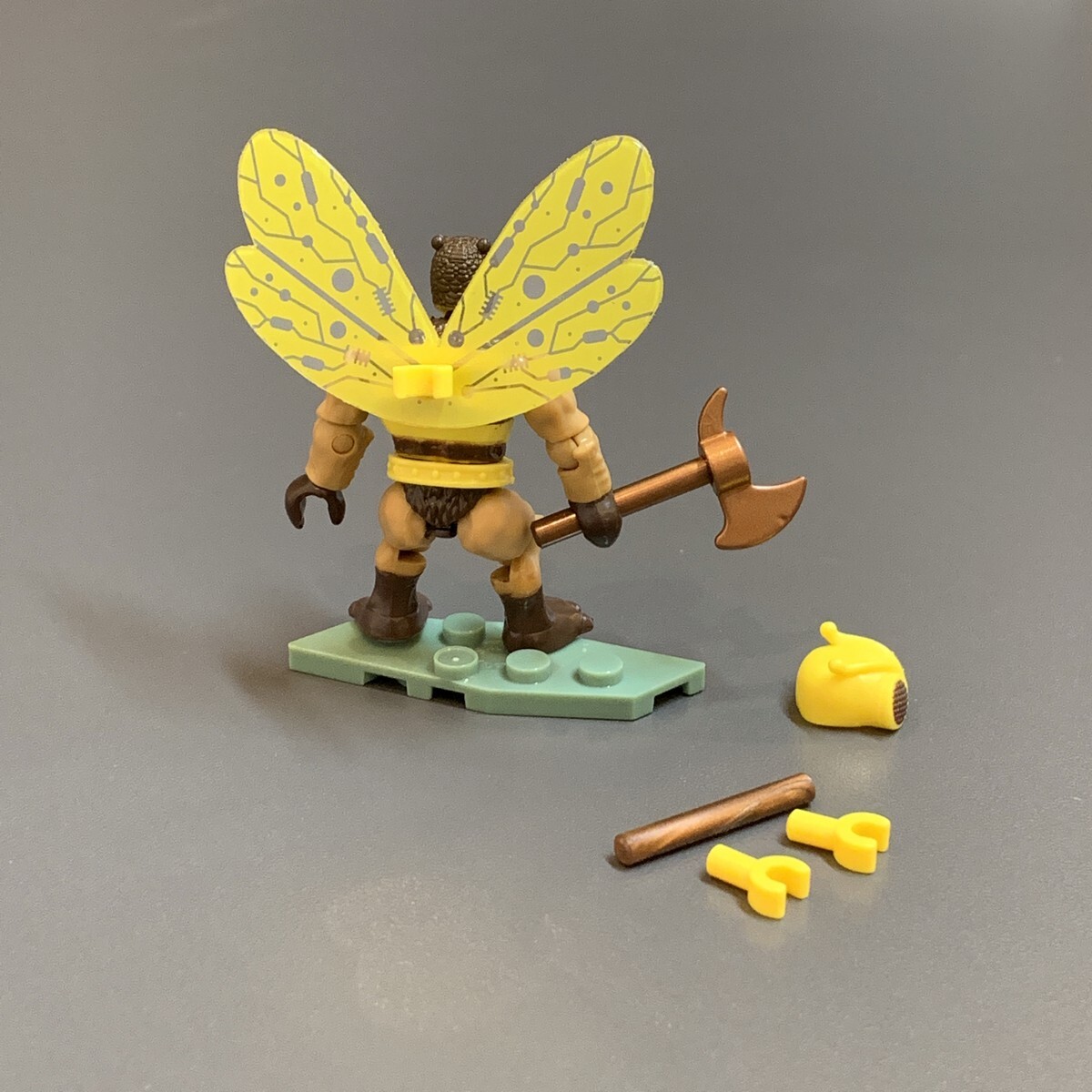 Ultra Rare NEW 2 MEGA Construx ETERNIA BATTLEGROUND MOTU BUZZ-OFF WEBSTOR FIGURE