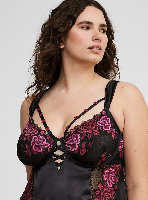 Torrid Underwire Slip Dress Rich Black Pink Roses Size 1XL NWOT