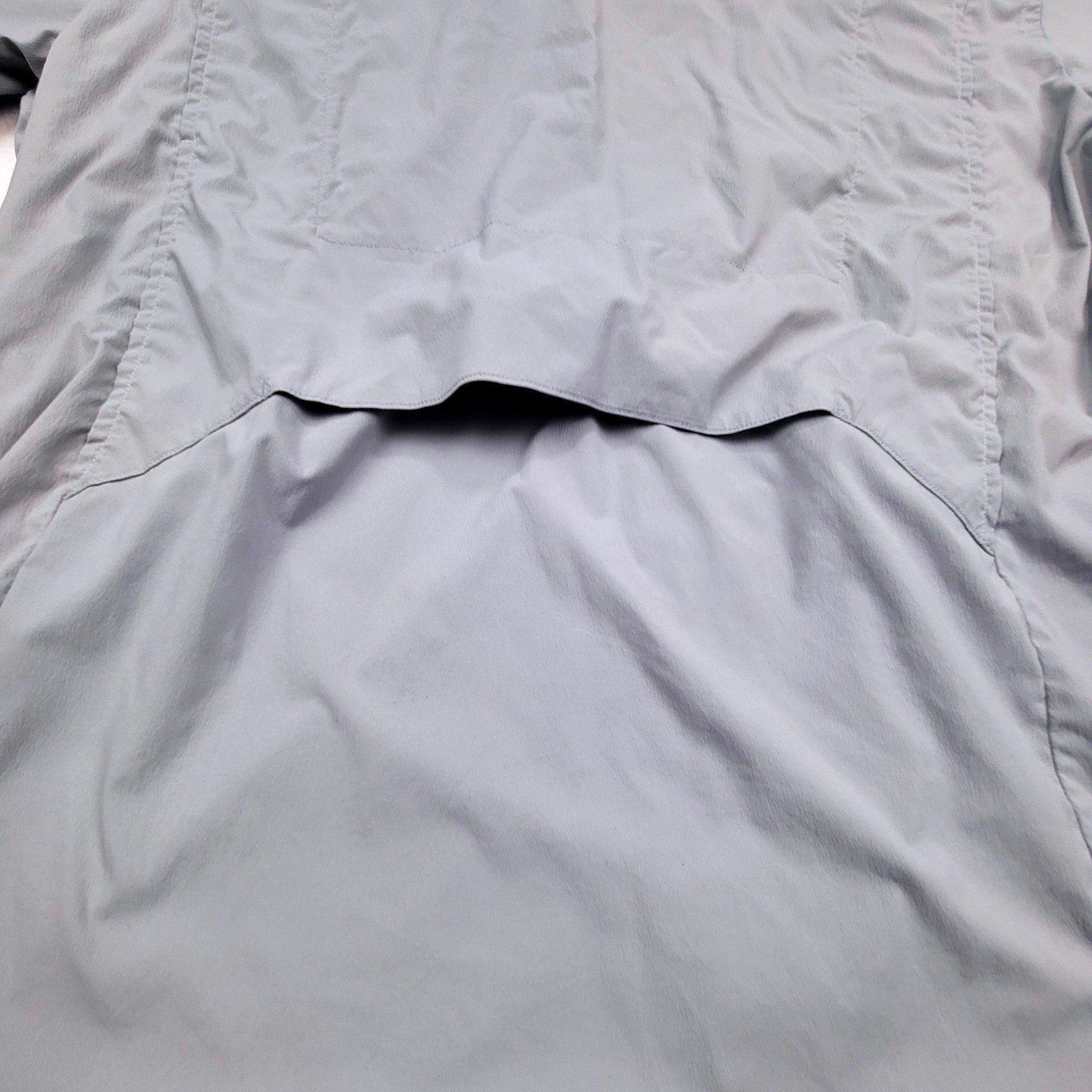 Under Armour Men's Gray HeatGear Long Sleeve Button Up Shirt XL Vented