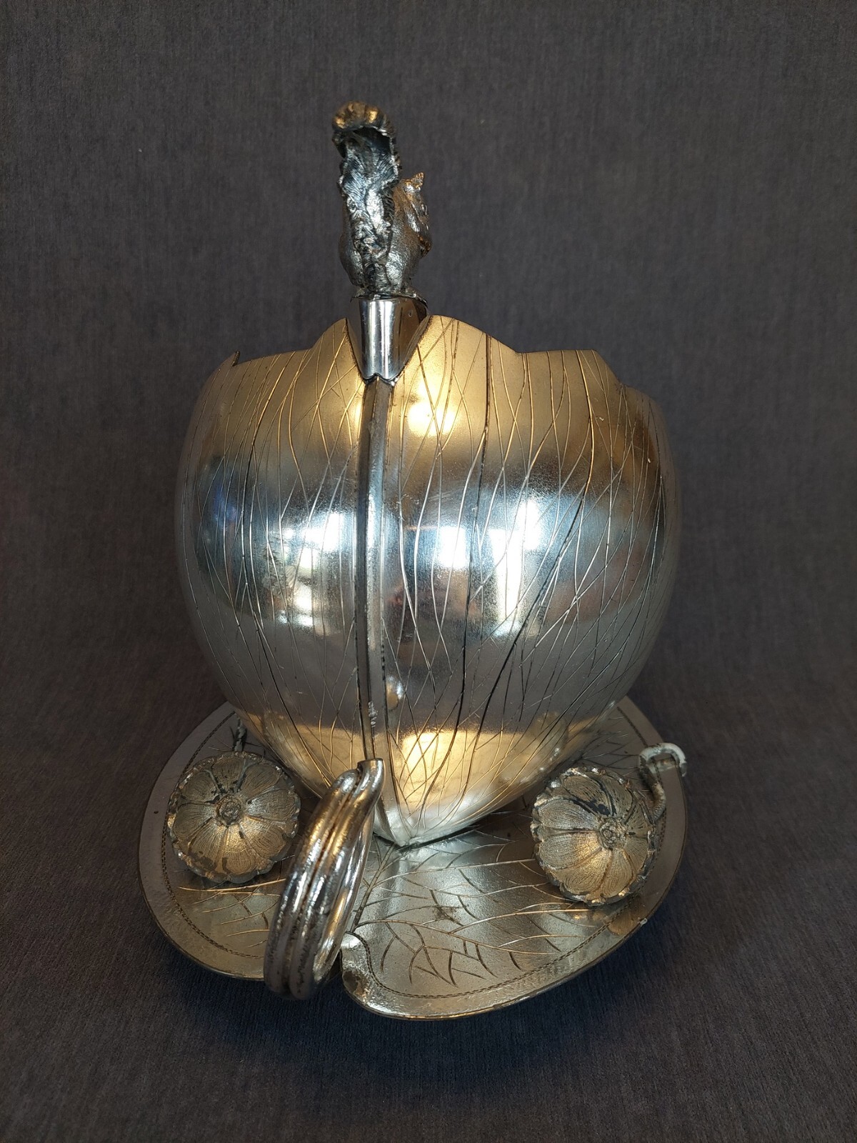 Rare Antique Victorian Wilcox Quadruple Silver Plate Squirrel Nut Bowl