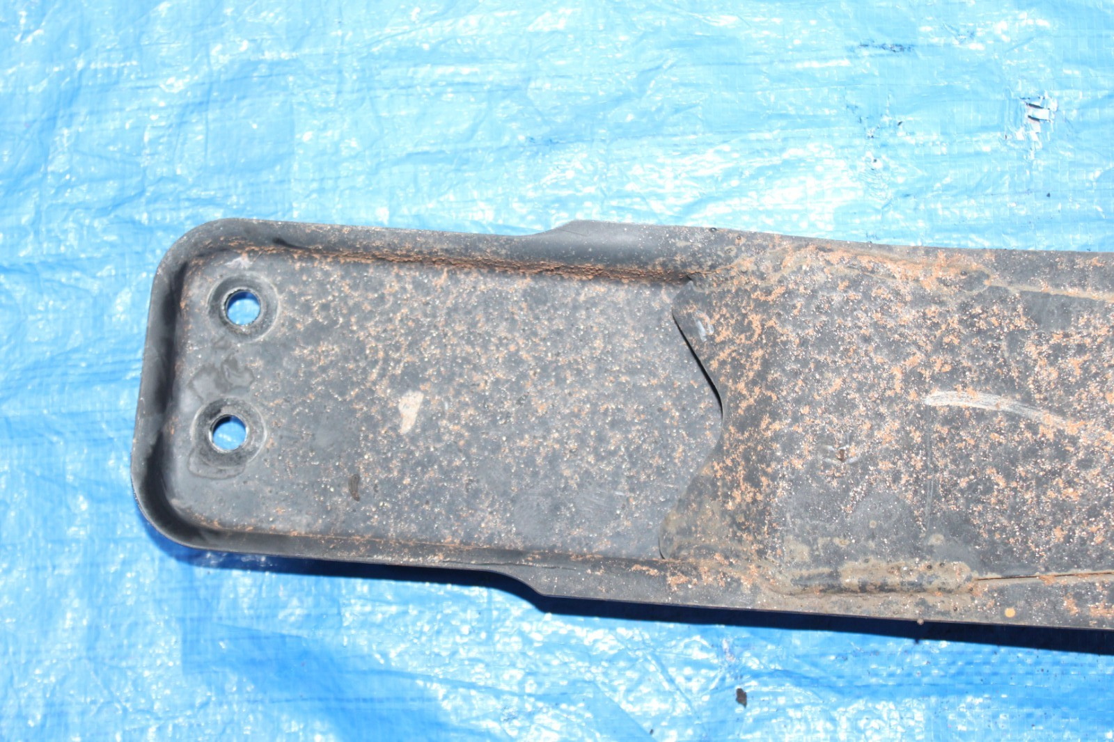 98-04 Nissan FRONTIER 5 Speed Transmission CROSS Member Support Bar w/ Mount