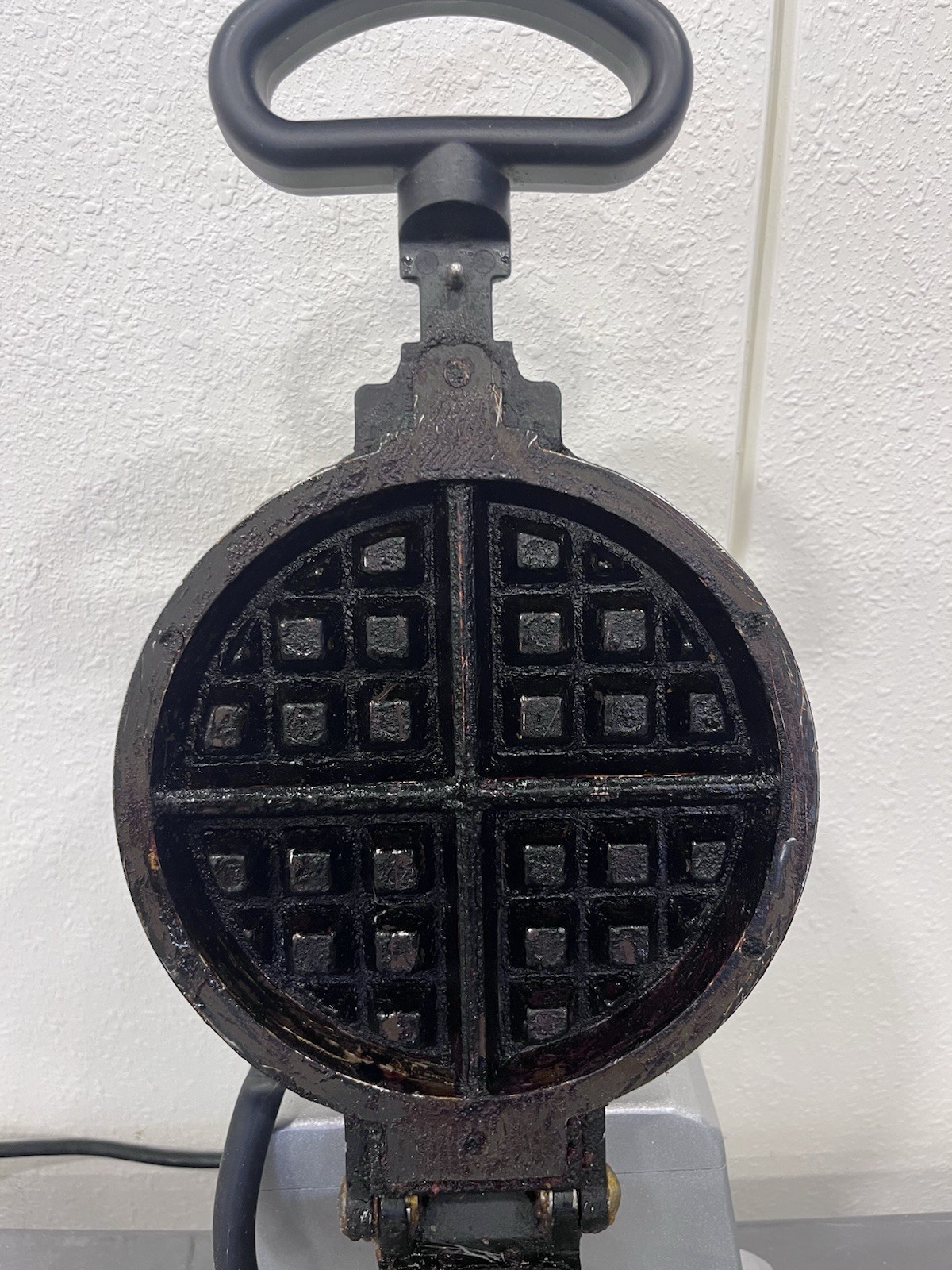 WARING COMMERCIAL BELGIAN WAFFLE MAKER WW180X *READ