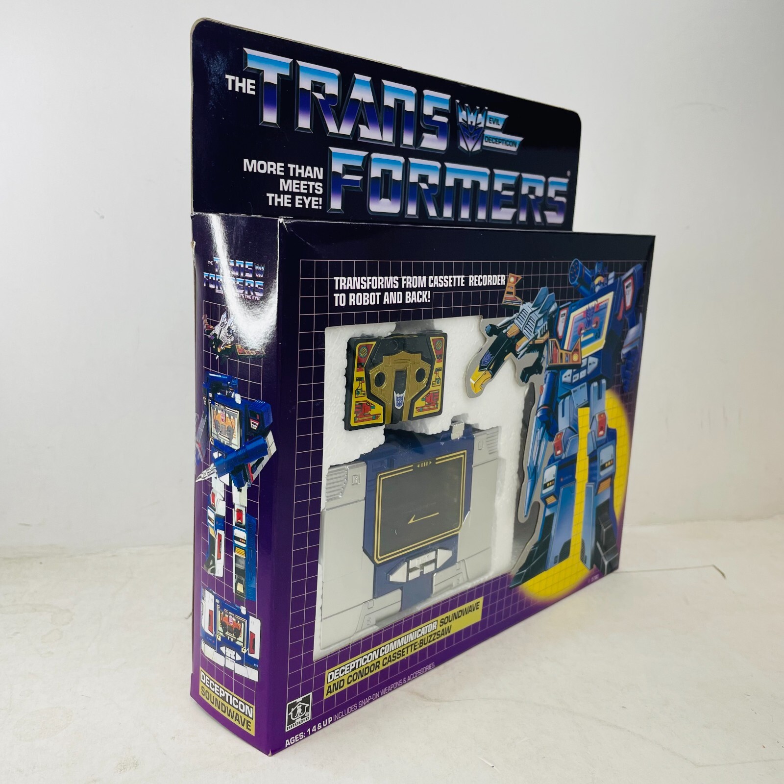 Transformers G1 Decepticon Communicator Soundwave Condor Cassette Buzzsaw Figure
