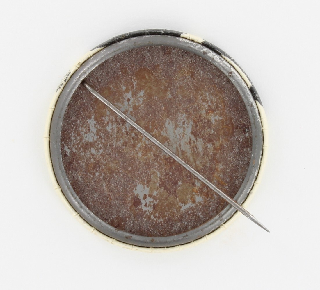 Uncle Sam With Gun 1968 Vietnam War Protest Pin Beatnik Radical Counter Culture