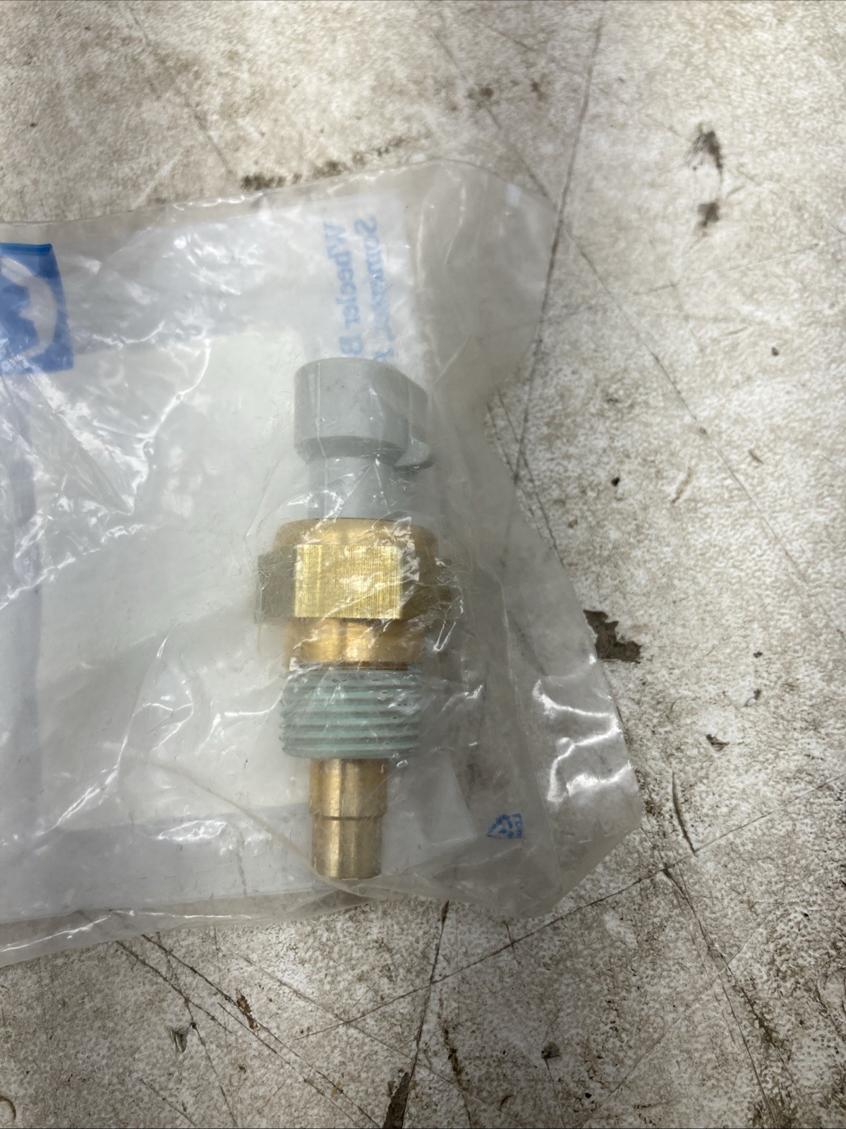 GM Engine Coolant Temperature Sensor 25037332 (New Old Stock)