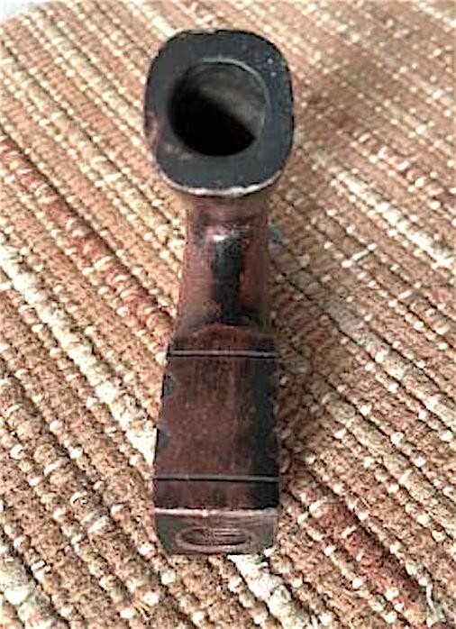 EARLY 17th-18th century NATIVE AMERICAN PIPESTONE ELBOW PIPE.