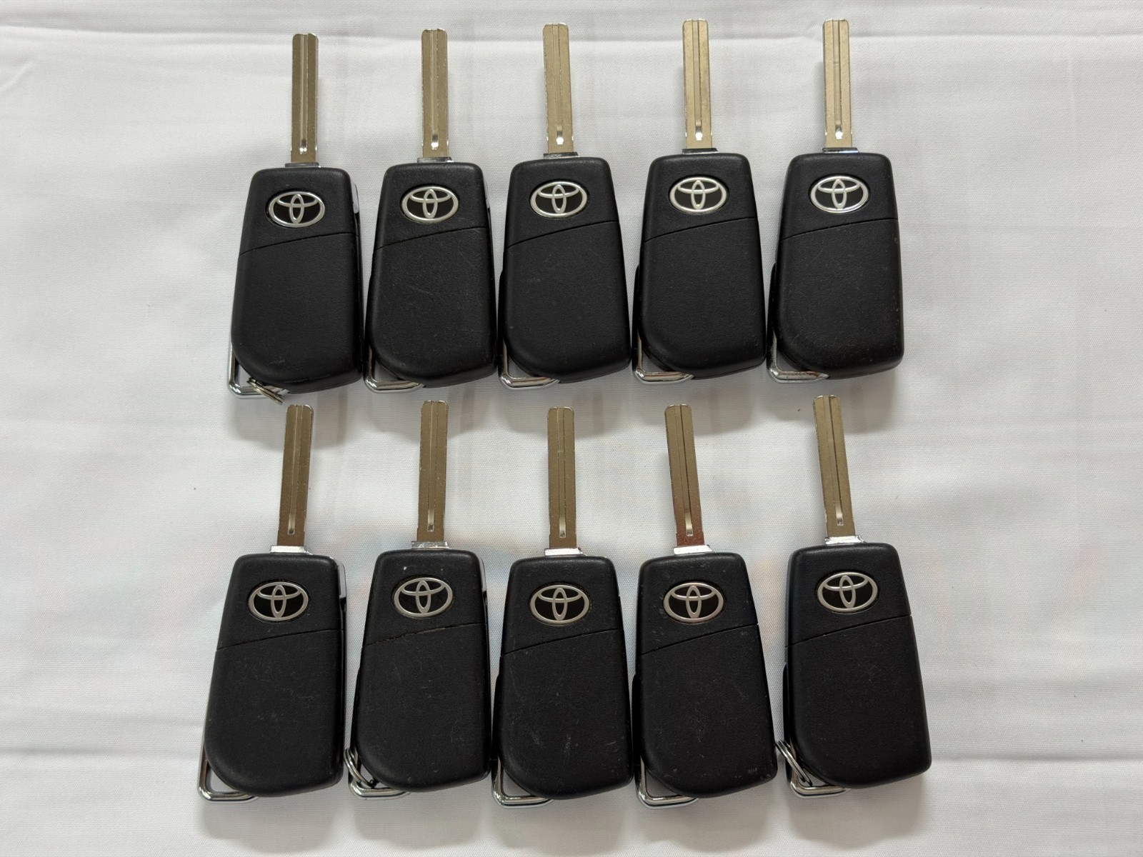 10 BLADED TOYOTA FLIP KEYS 4 BUTTON OEM REMOTE FOBS HYQ12BFB HYQ12BGF