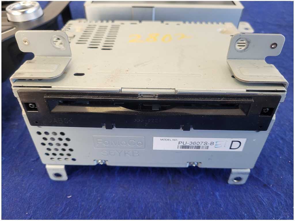 2015 Ford Mustang GT S550 Radio Sync Receiver Audio Info Screen Face Plate 2802