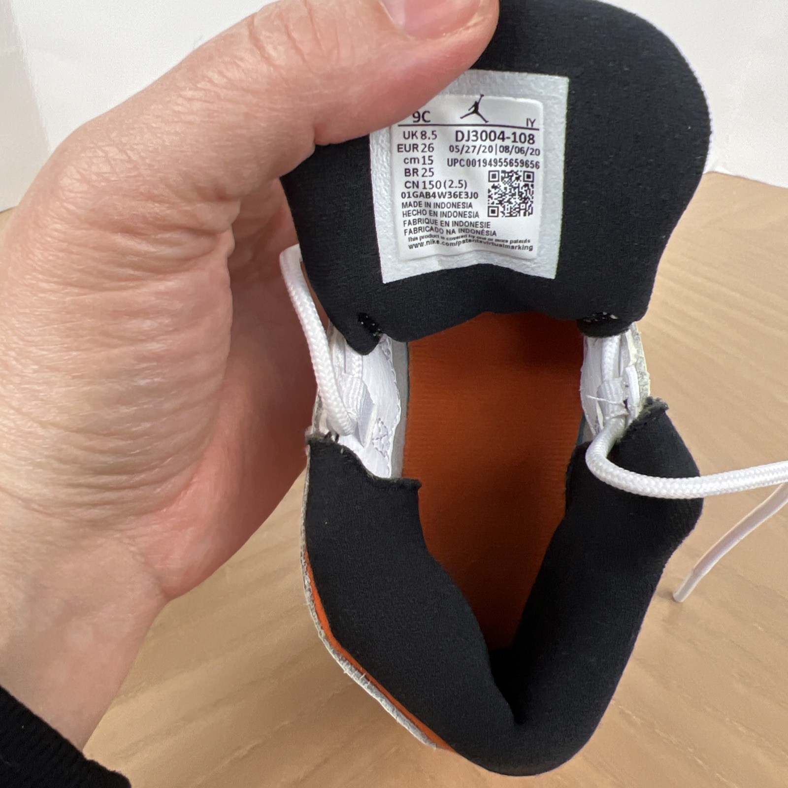 AIR JORDAN 13 RETRO WHITE Orange STARFISH SIZE 9C