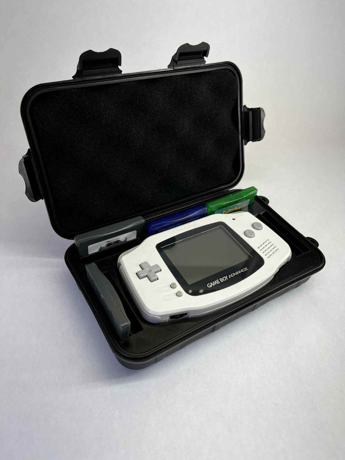 Game Boy Advance Carrying Case – Holds 13 Games (11 GBA + 2 GB/GBC) | SENAC LLC