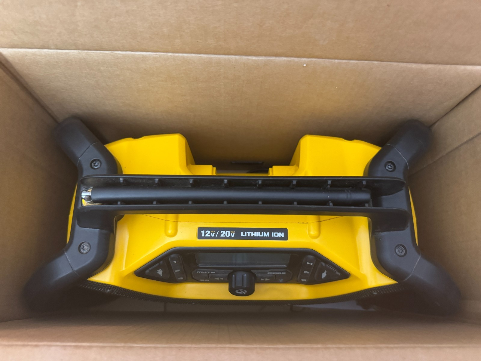 DEWALT 20V MAX Compact Cordless Bluetooth Radio (Tool Only)