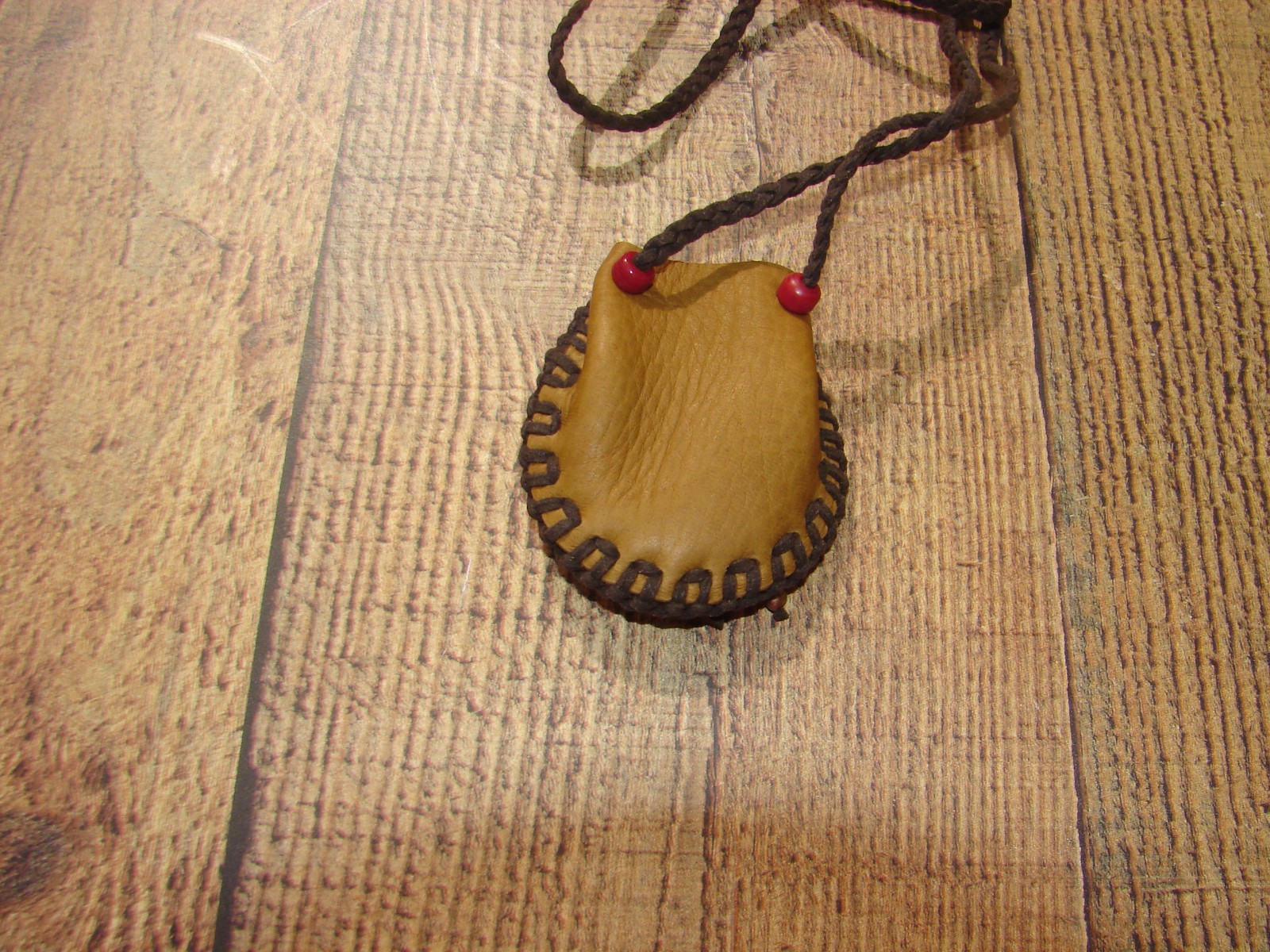 Native American Deerskin Medicine Bag, Wolf Paw Graphs Talisman, Drawstring, 3"