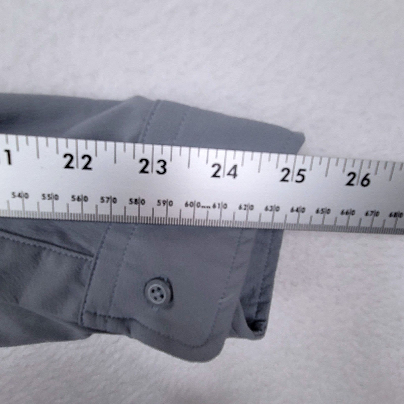 Under Armour Men's Gray HeatGear Long Sleeve Button Up Shirt XL Vented