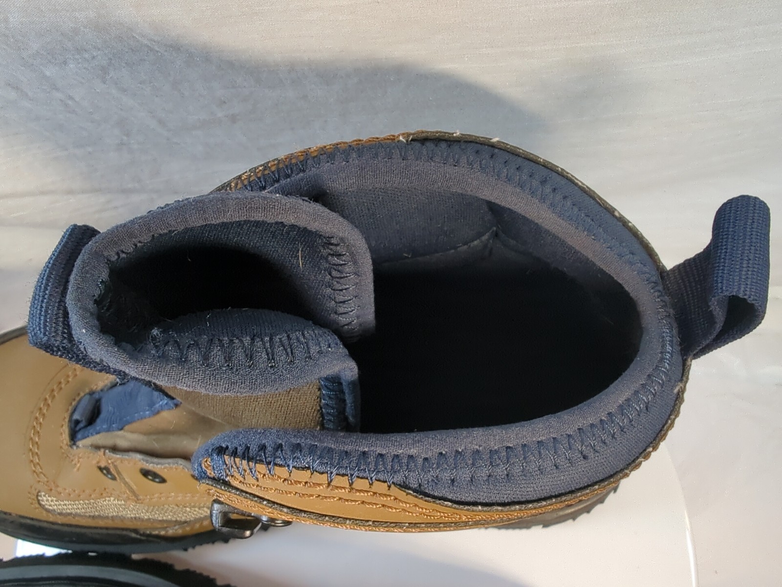 Cabela’s Ultralight Felt Sole Wading Boots Men's 11 M Brown Black