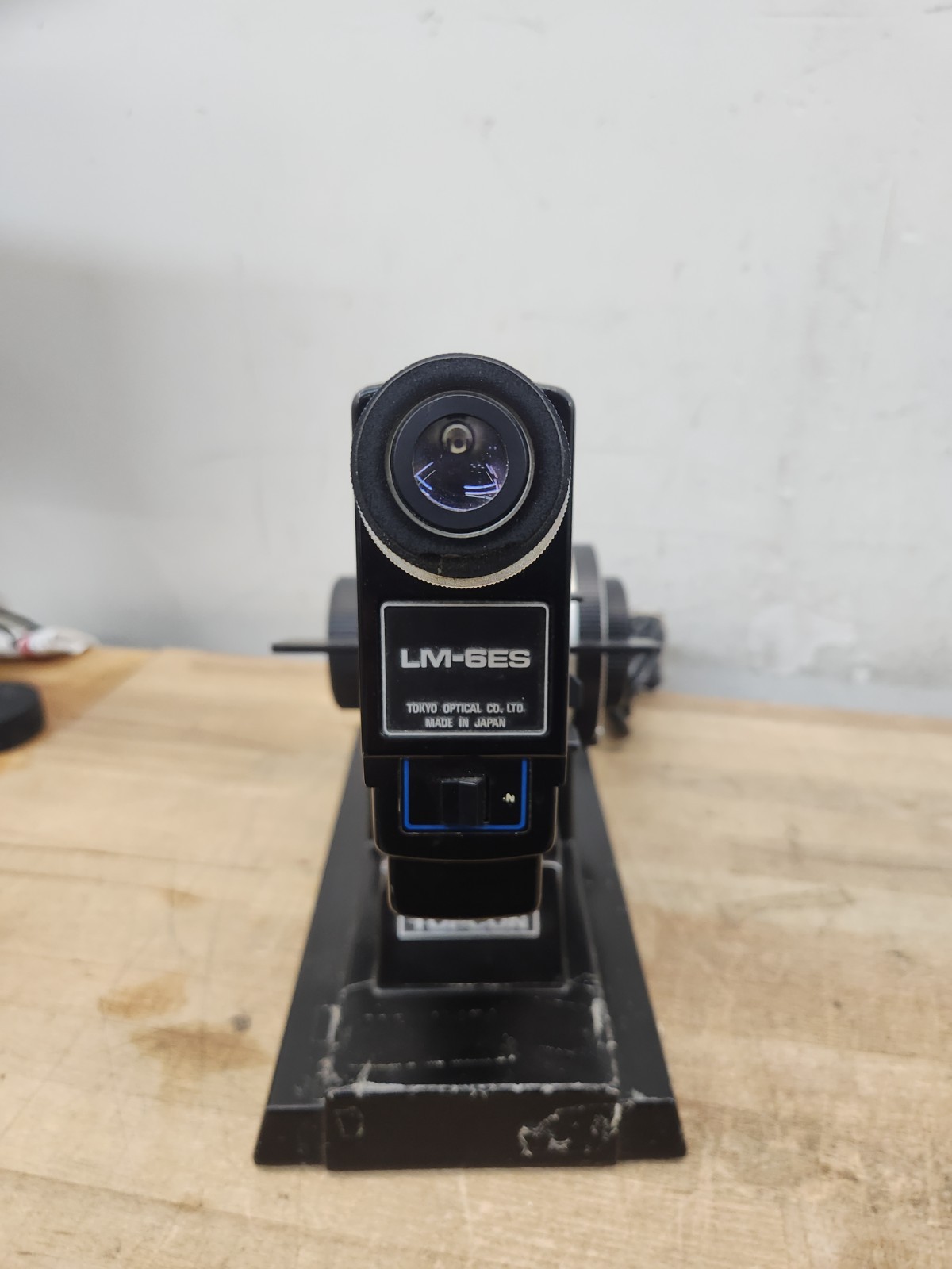 Topcon LM-6E Manual Lensmeter Lensometer Optometry 120V -PARTS/REPAIR-