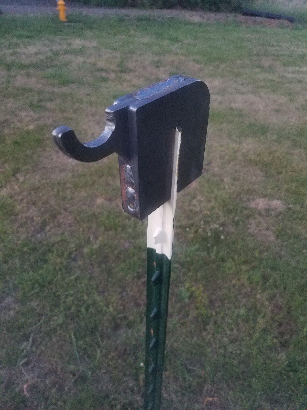 AR 500 T post steel target hanger hook (2 Pack)