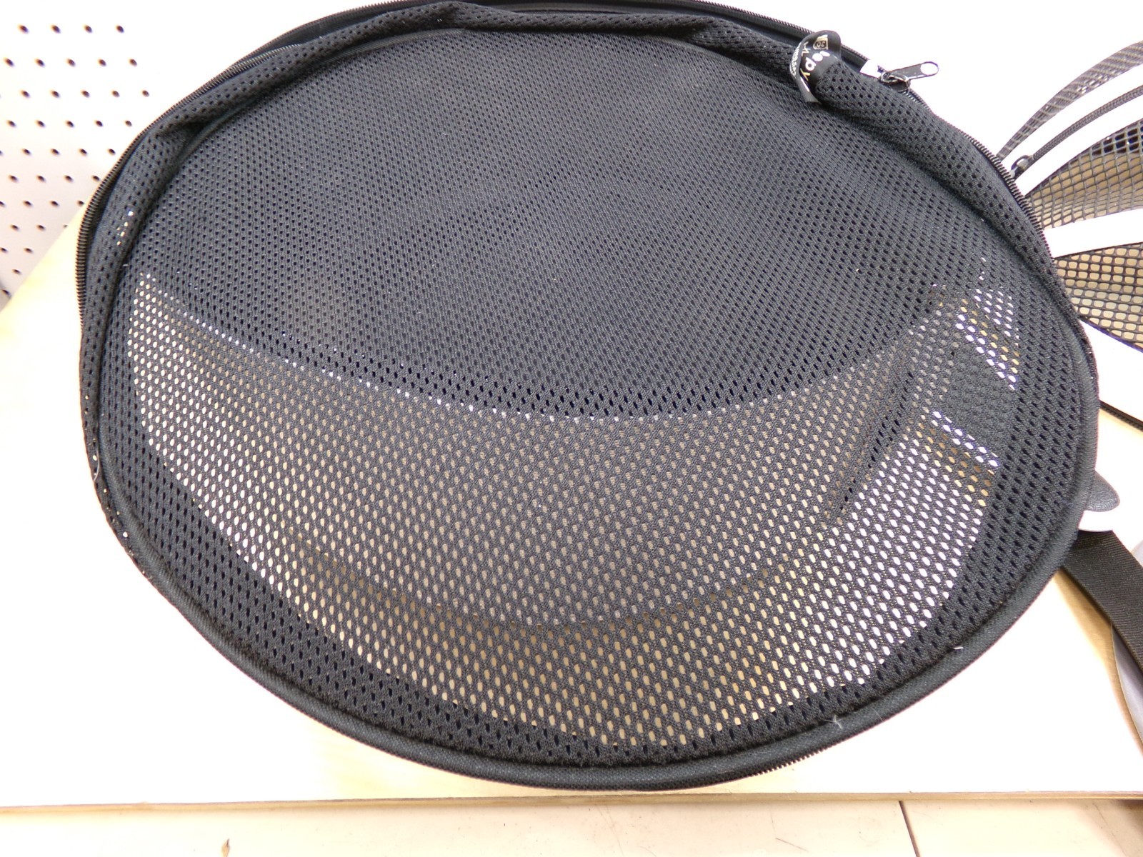 Sleepy Pod Mobile Pet Carrier Bed White Shoulder Strap Pets Up to 15 lb READ