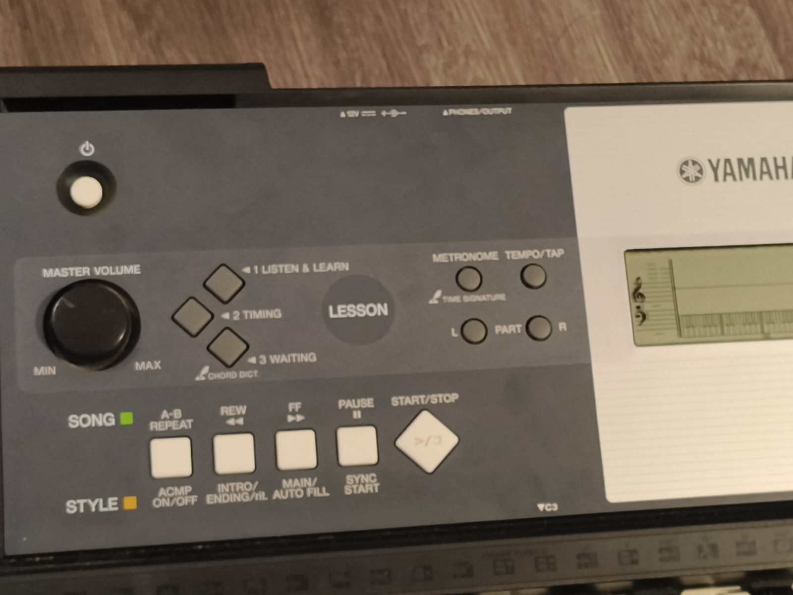 Yamaha YPT-230 61-Key Portable Arranger Digital Keyboard