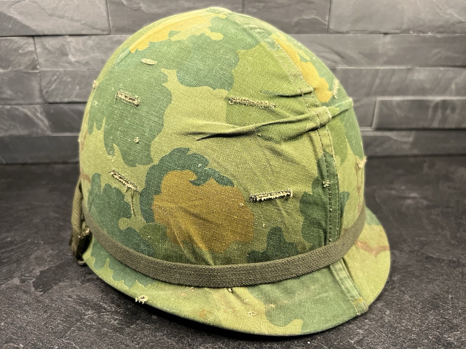 Vietnam War Helmet Band original unissued USGI M1 Camo Cover Band NO CATEYES