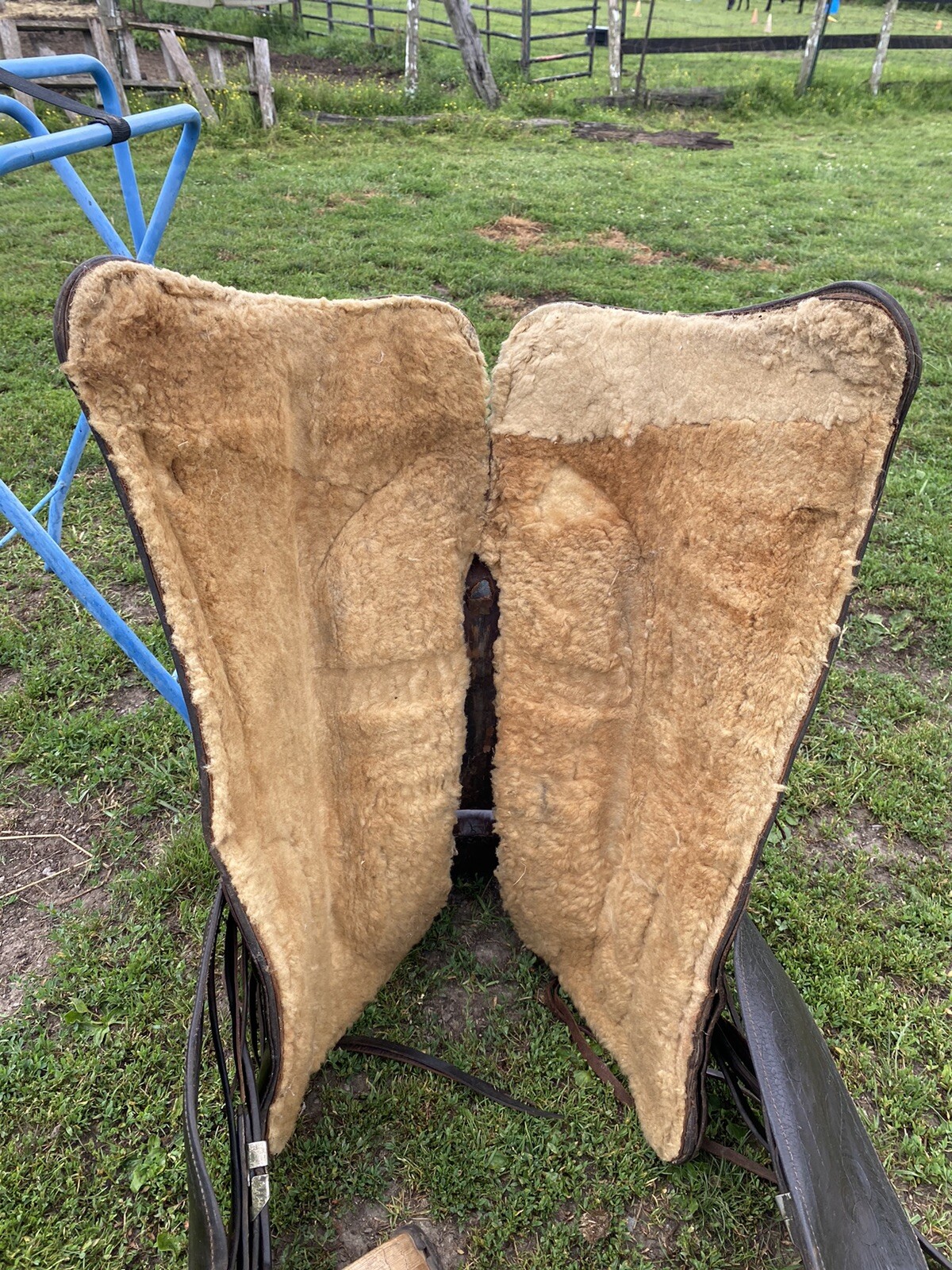 Antique Heiser Denver tooled leather 16 " slick seat wide fork Western saddle