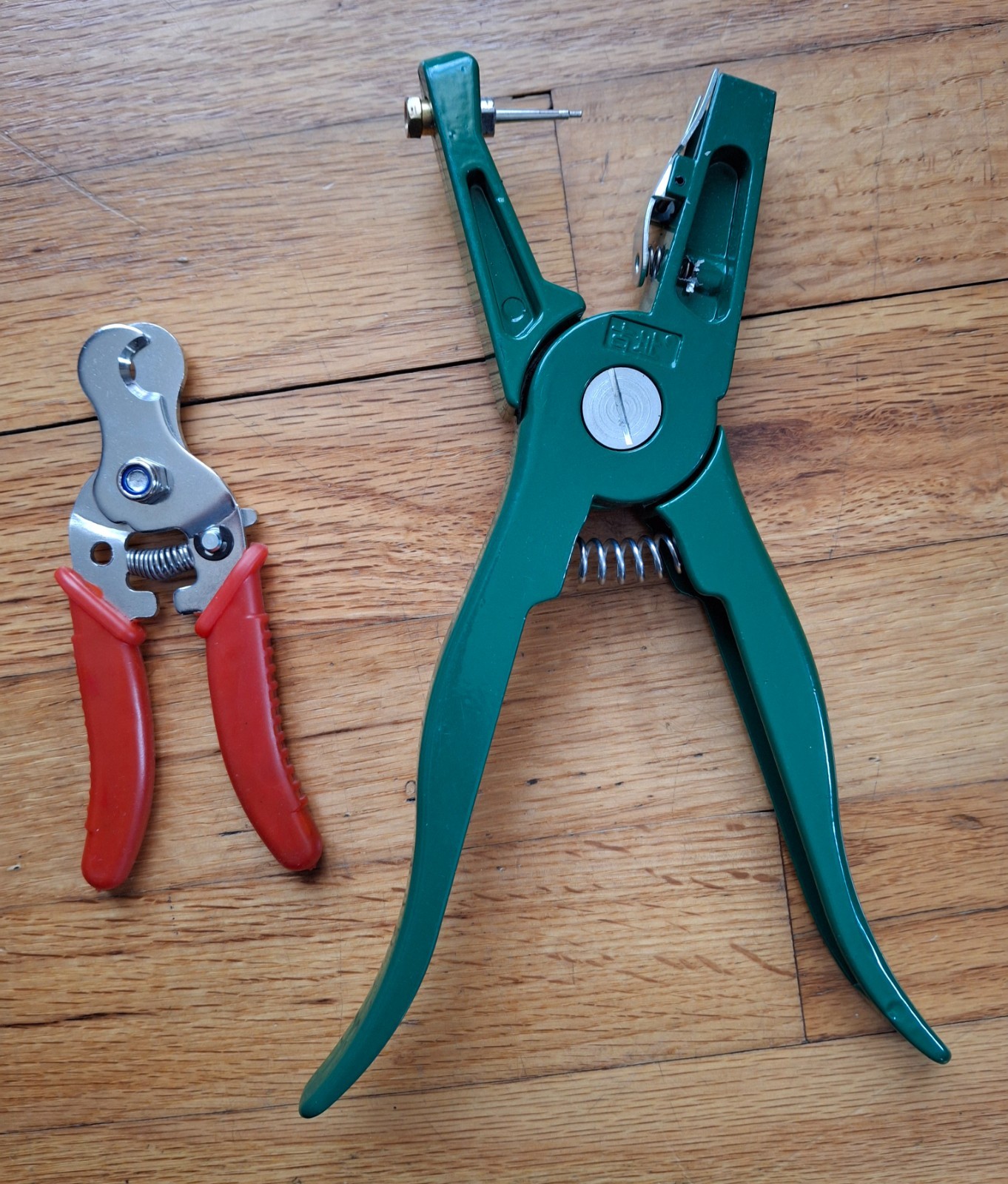 300PCS Livestock Ear Tags TPU for Goat Animal Cattle Sheep Pig Dog Deer Farm