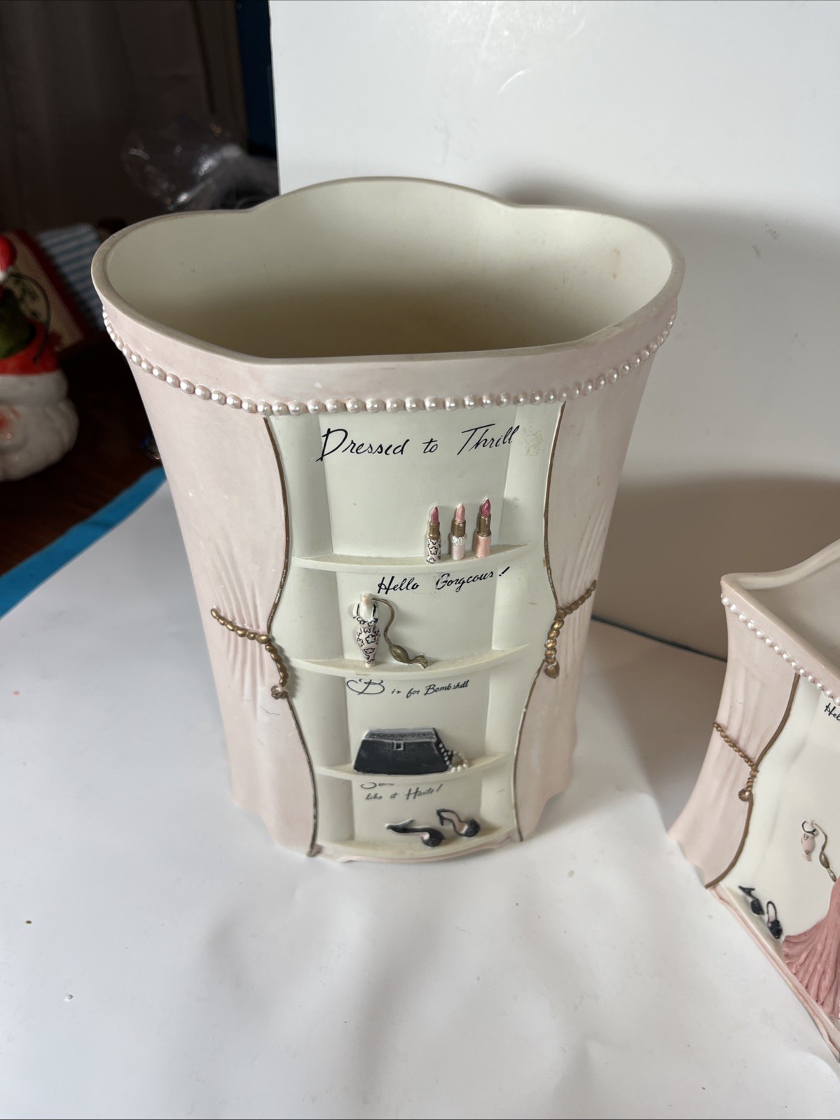 Vintage Accessories Dress To Thrill BedBath&Beyond Rare Tissue Box & Trash Can