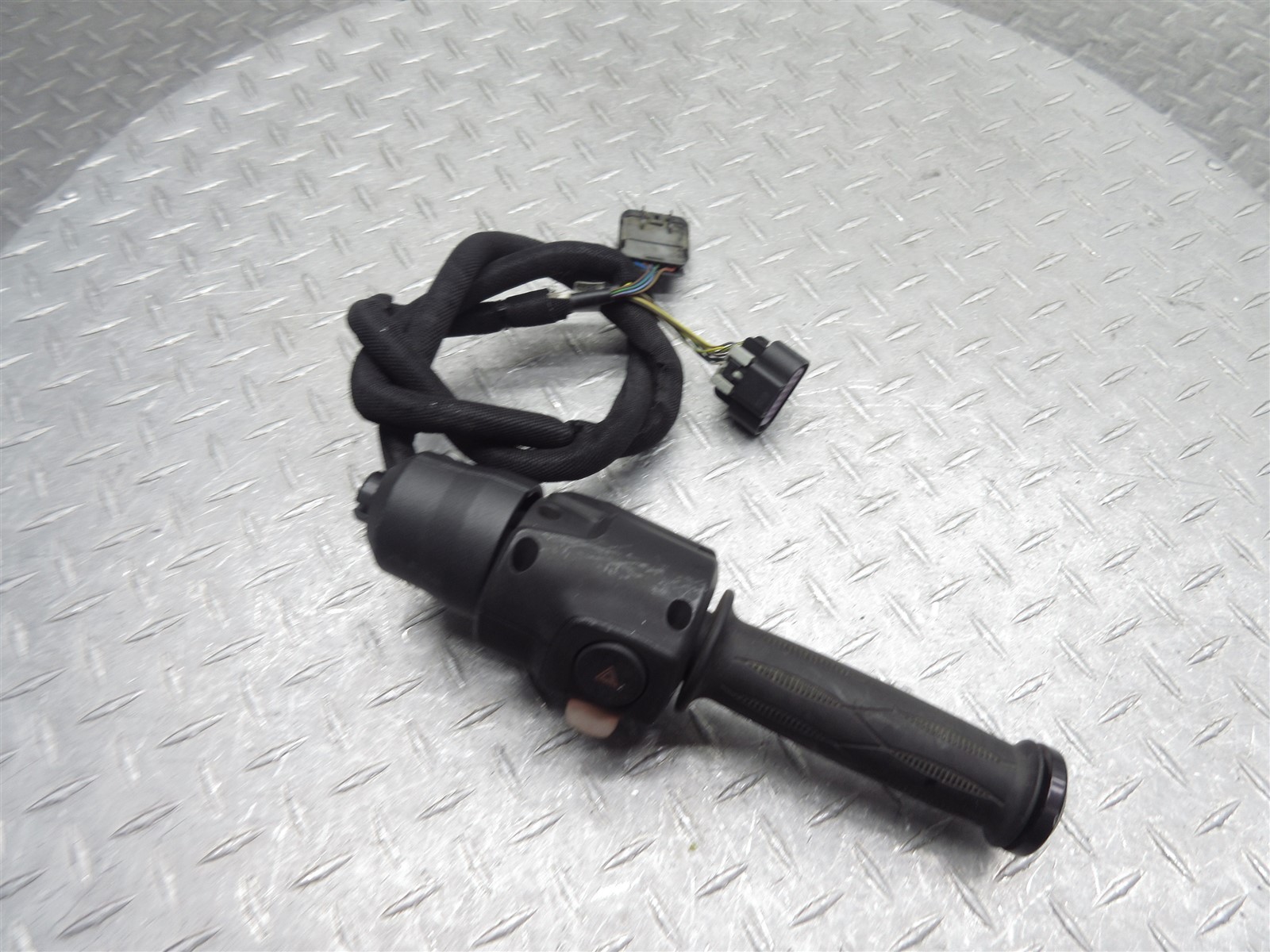 2020 20-24 Can-Am Spyder F3 Limited OEM Right Handlebar Control Switch Assy