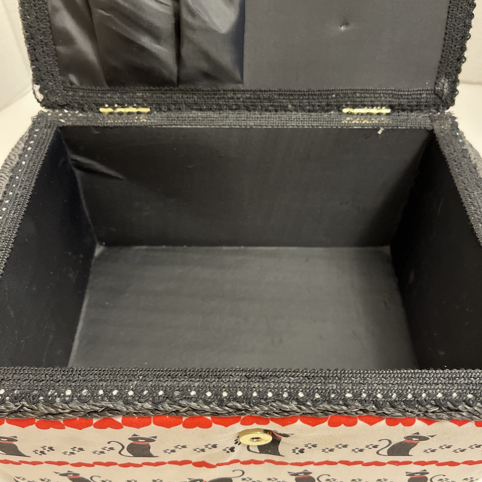 Sewing Basket Cat Print Padded Box Pin Cushion Accessories Storage Snap Closure