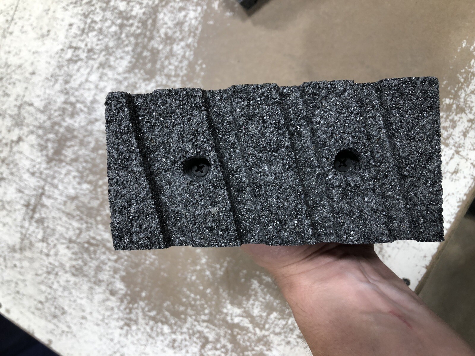 (1/ONE) Made In The USA HR-252 Concrete Rub Brick 20 Grit Silicon Carbide 6"x3