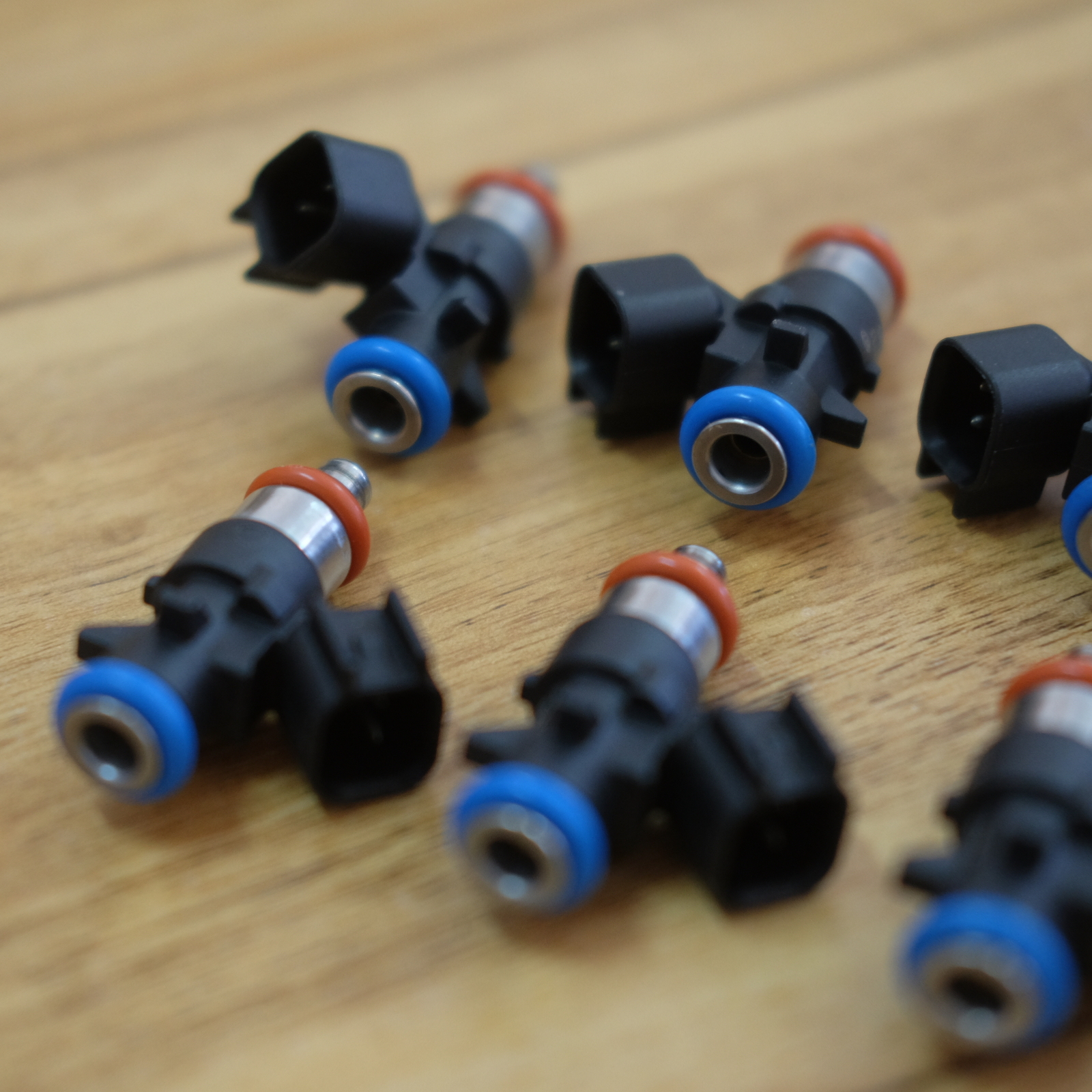 6 X New GENUINE MOPAR FUEL Injectors WRANGLER Challenger 3.6L 5184085AC