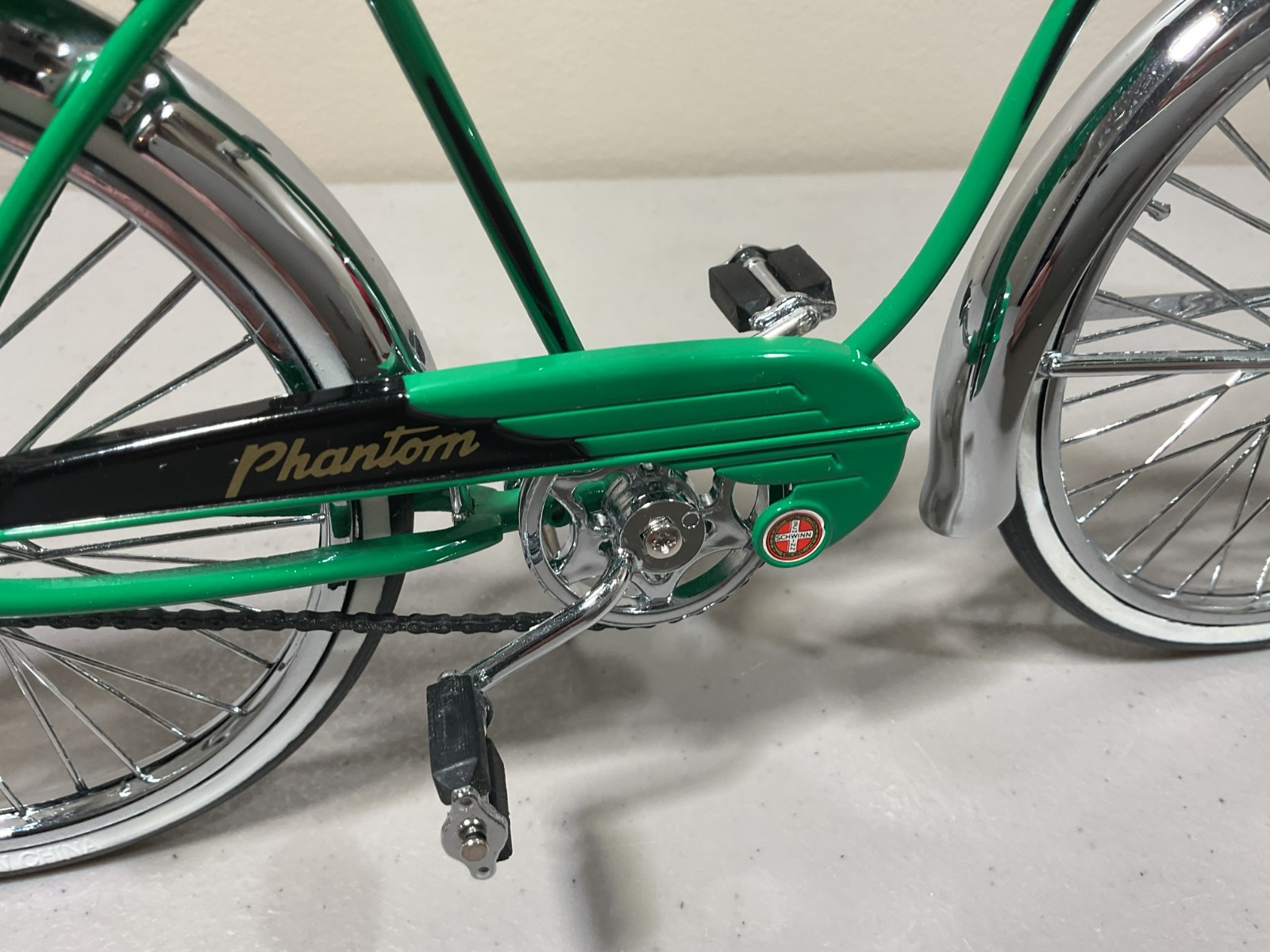 Schwinn Phantom bicycle, Die-cast Metal, 1:6 Scale, Green Enamel Finish, Nice!