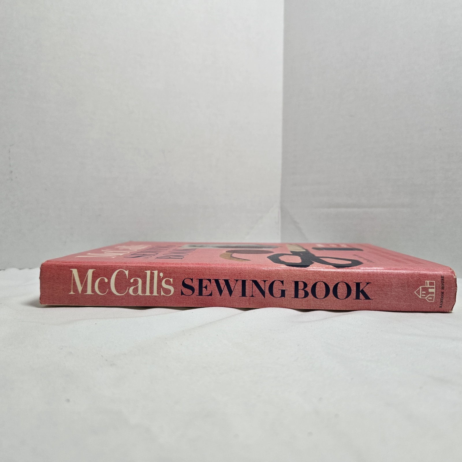 McCall's Sewing Book Random House Vintage Book 1968 5th Print VTG Illus DIY HCDJ