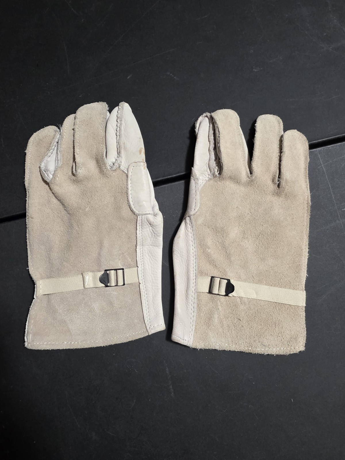 LOT Army MOLLE UCP woodland pouches assault pack protective undergarment gloves