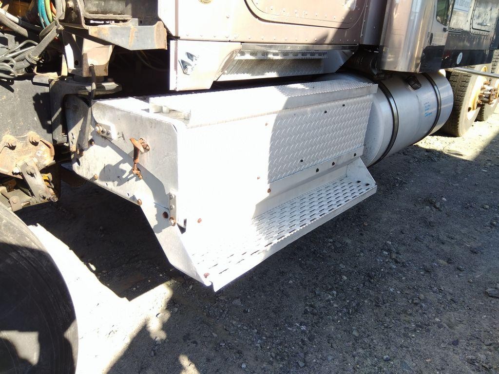 Replaces 2000 INTERNATIONAL 9900I BATTERY BOX 3856231