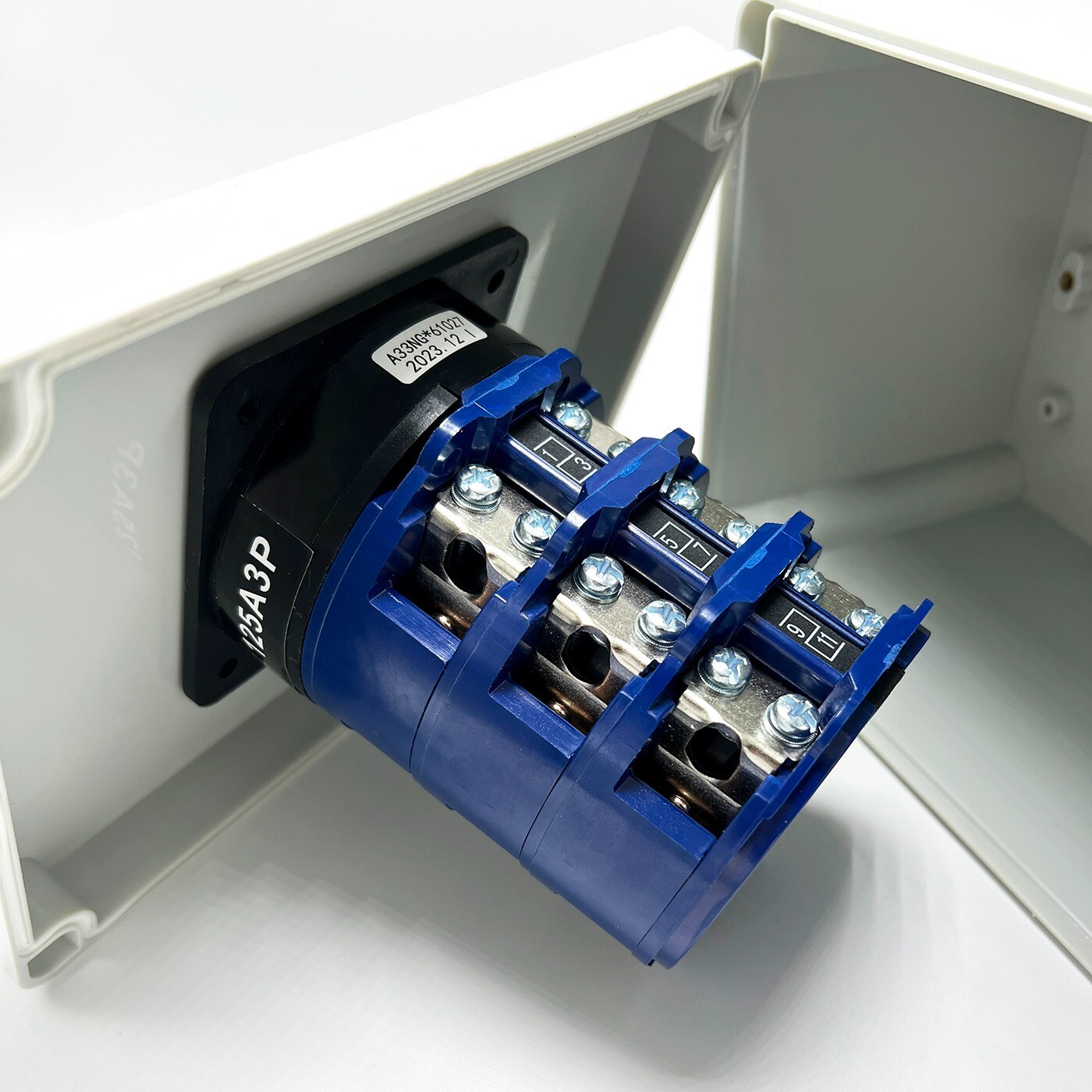 125A Manual Transfer Switch, Shore-Off-Inverter/Gen for 120V or 240V Devices