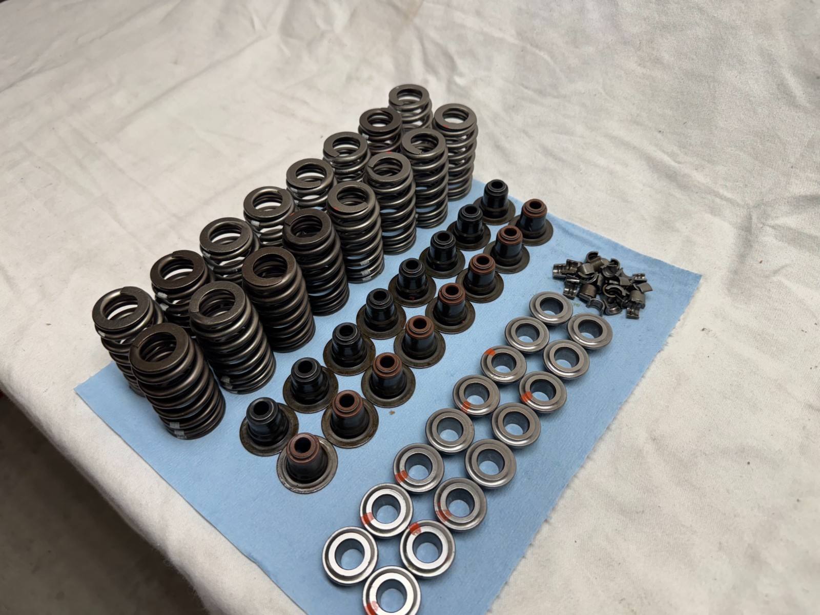 Corvette ZO6 Valve Springs Retainers Locks LS7 427 C6 Beehive Chevrolet Z06