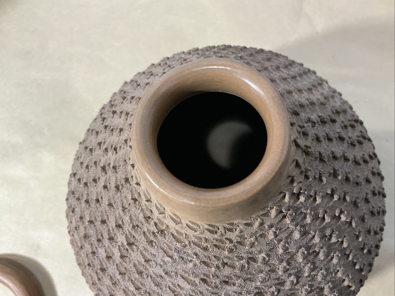 Amado Hedez Hernandez Pottery Brown Corrugated Pot Mata Ortiz, Mexico 6”