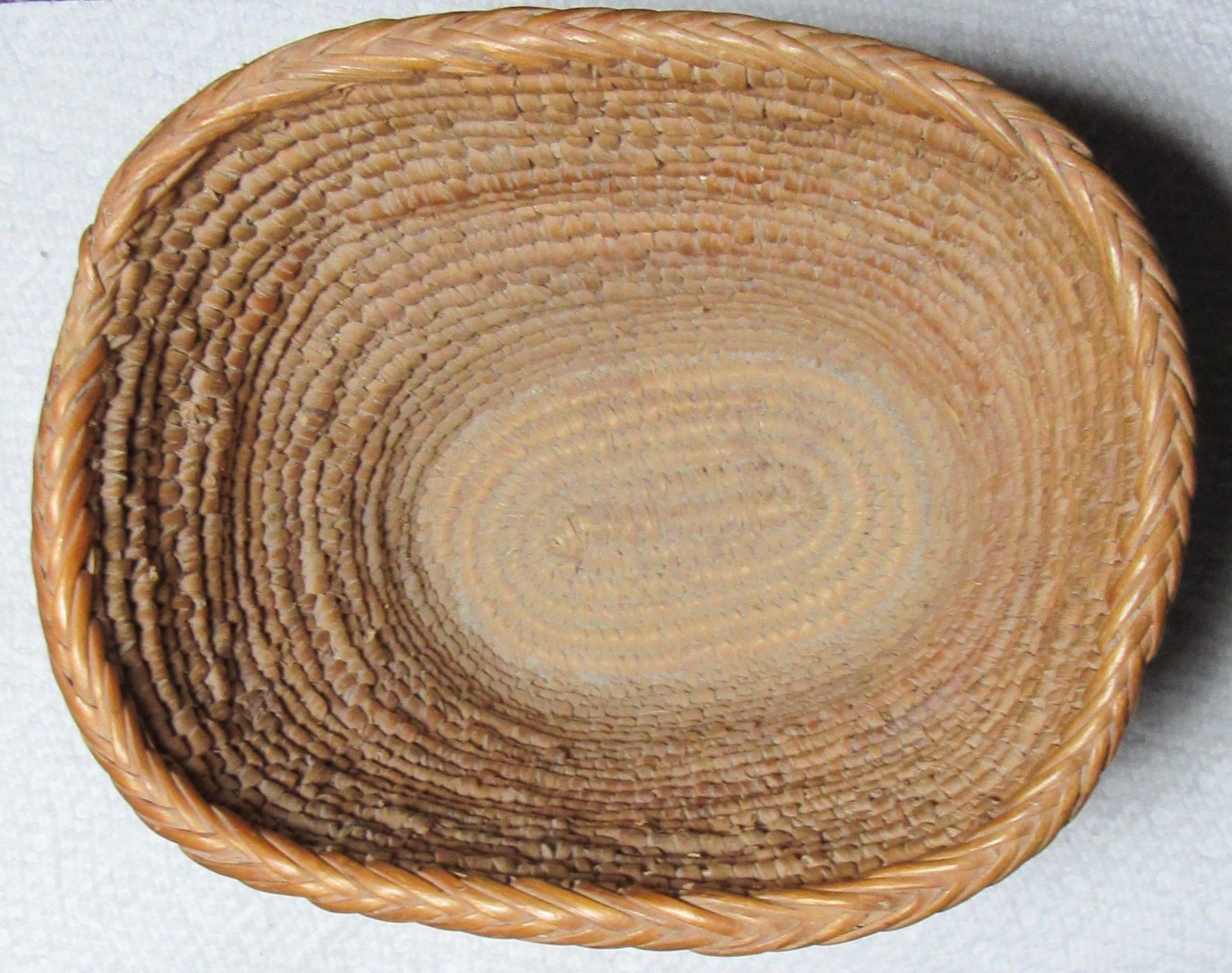 KLICKITAT PLATEAU INDIAN TREASURE IMBRICATED MOUNTAIN BASKET HAT NATIVE AMERICAN