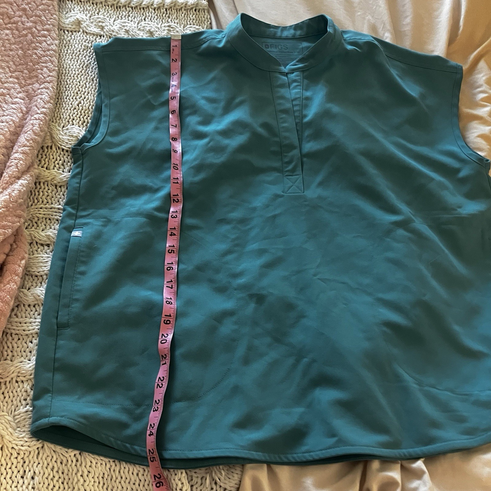 Figs Rafaela Size Medium Oversized Scrub Top Sleeveless Green Marine Cactus