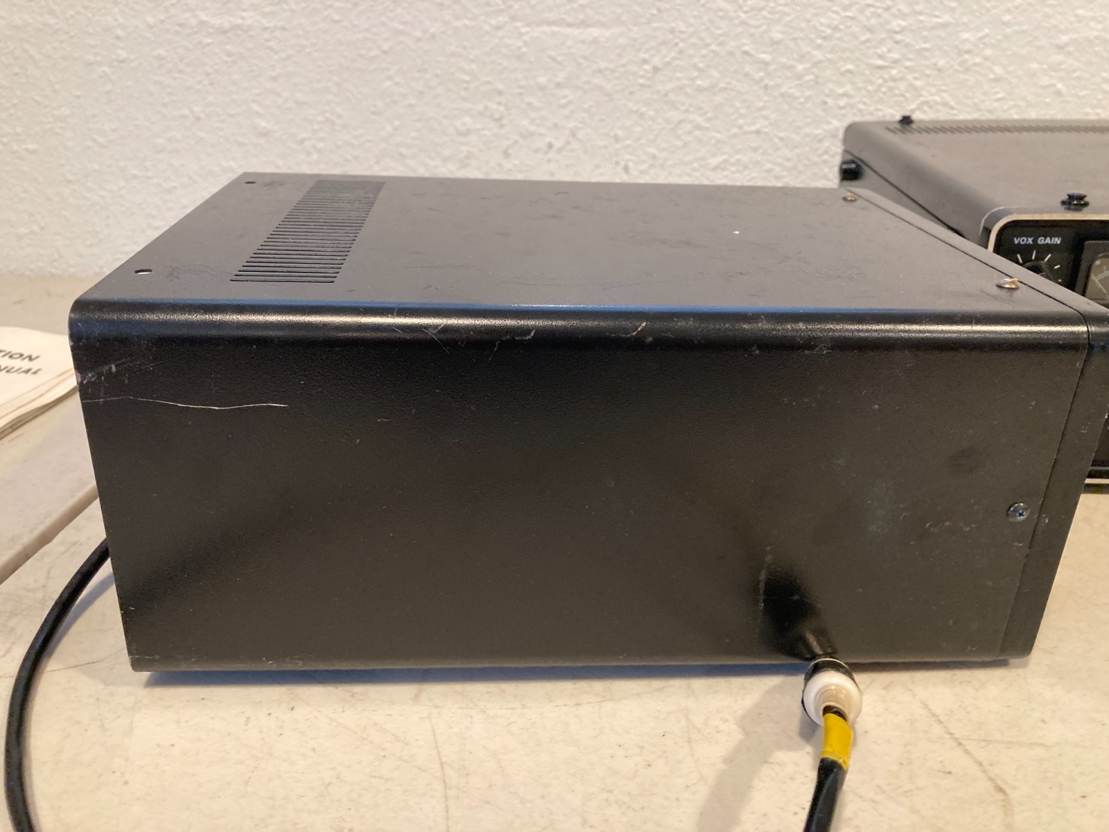 Yaesu FT-301 HF Amateur Radio Transceiver Solid-State W/ FV-301 VFO